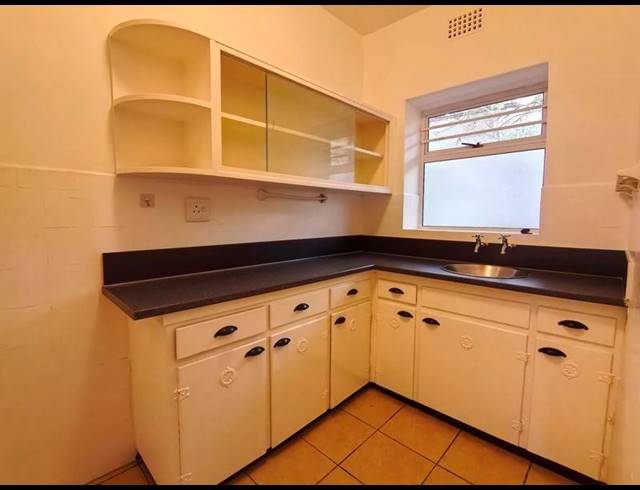 0 BEDROOM PROPERTY TO RENT IN ORANJEZICHT